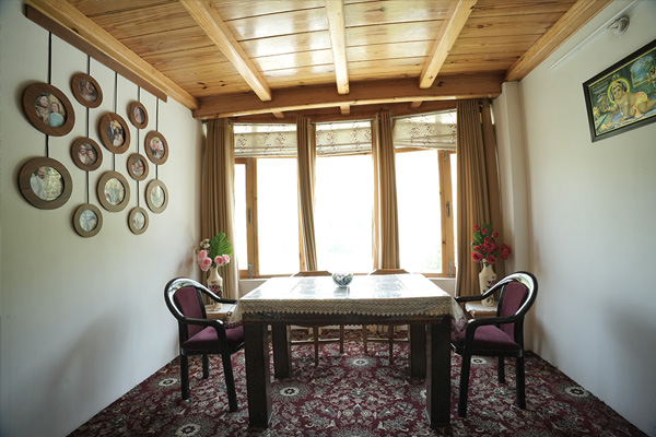 Cottage lobby