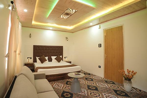 Om Villa Cottage